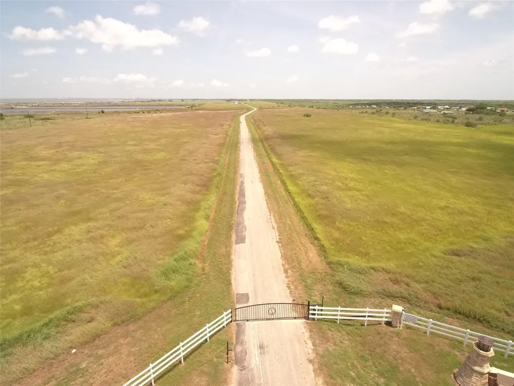 102 Redfish Way Port Lavaca, TX 77979