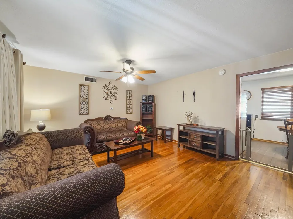 2503 Pansy Street Pasadena, TX 77503