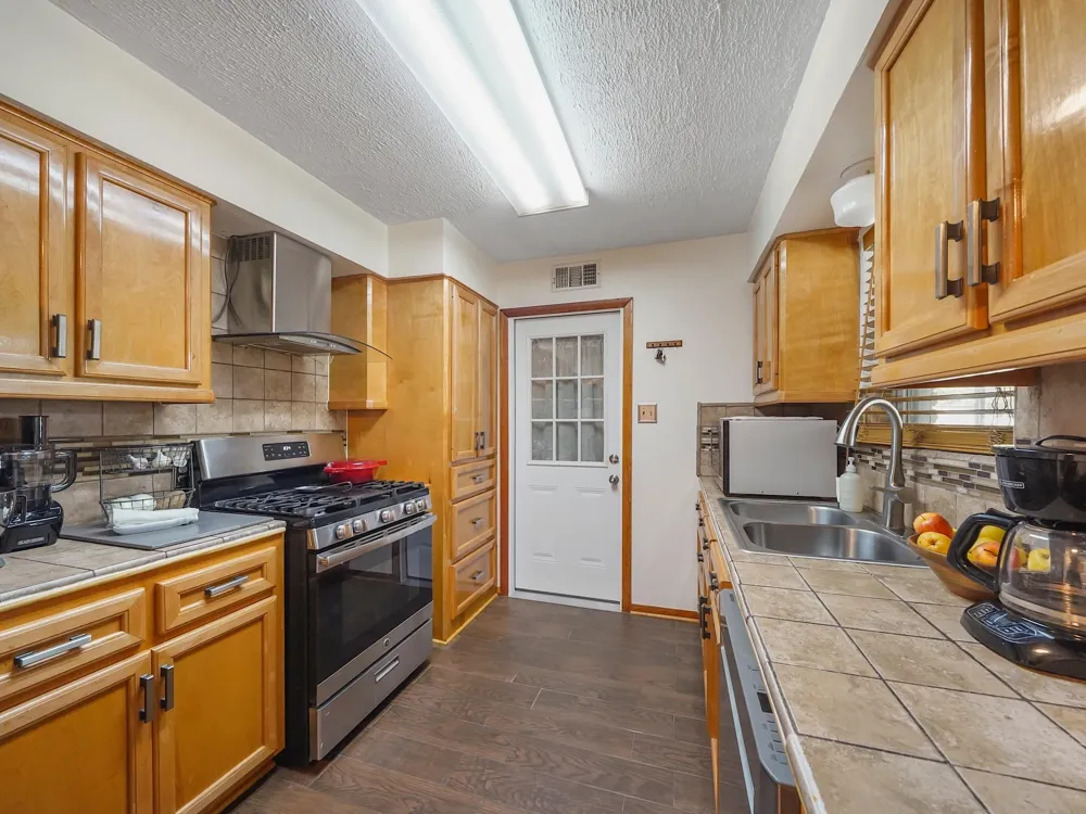 2503 Pansy Street Pasadena, TX 77503
