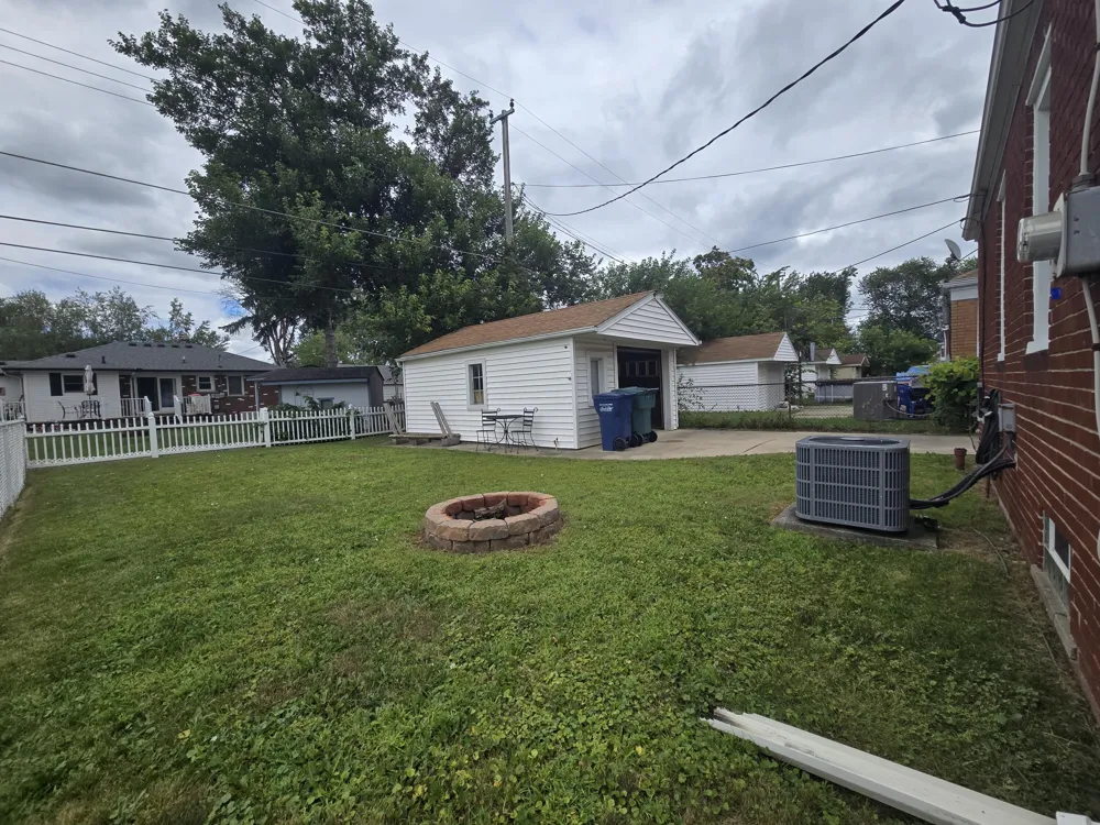 1032 Buckingham Avenue Lincoln Park, MI 48146