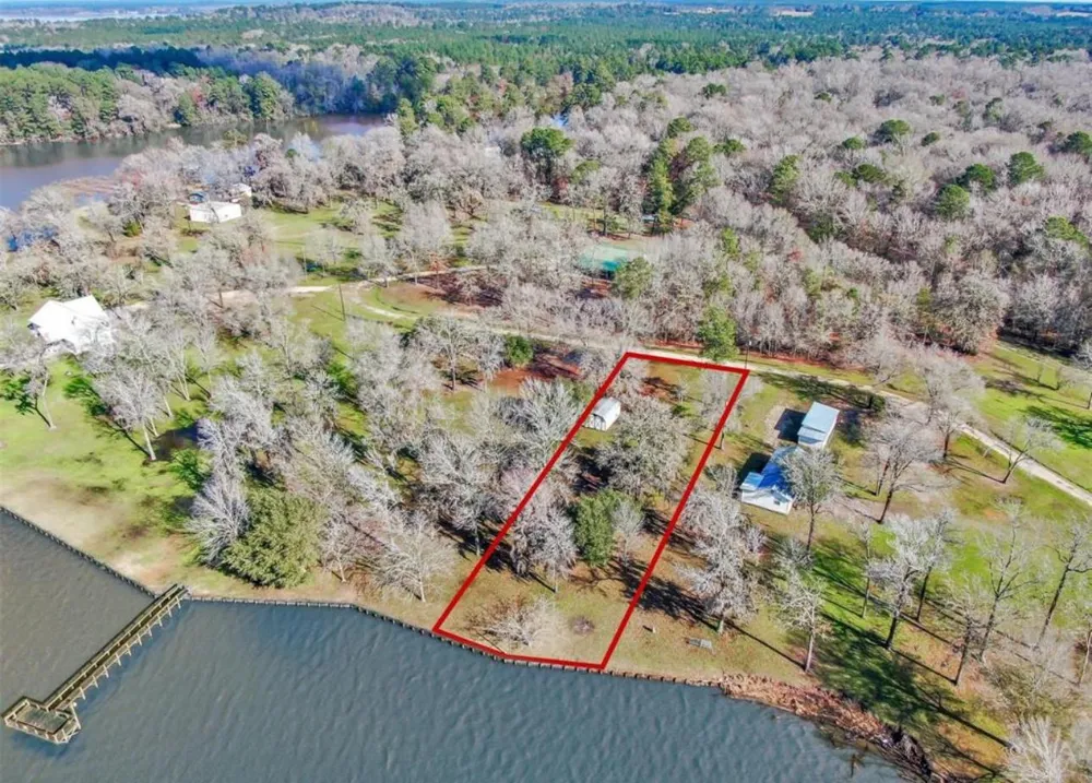207 Creek Road Trinity, TX 75862