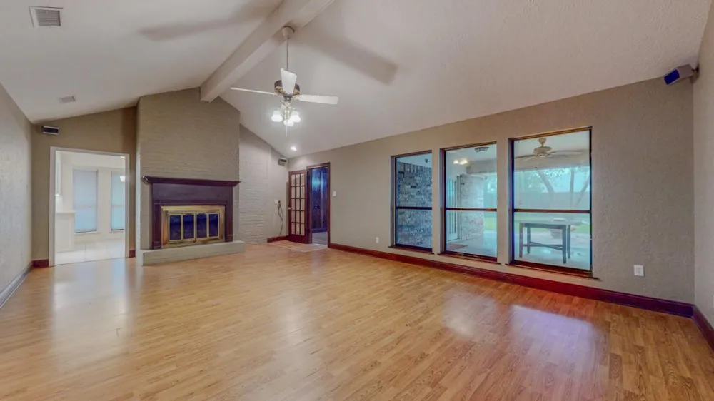 6960 Blarney Street Beaumont, TX 77706