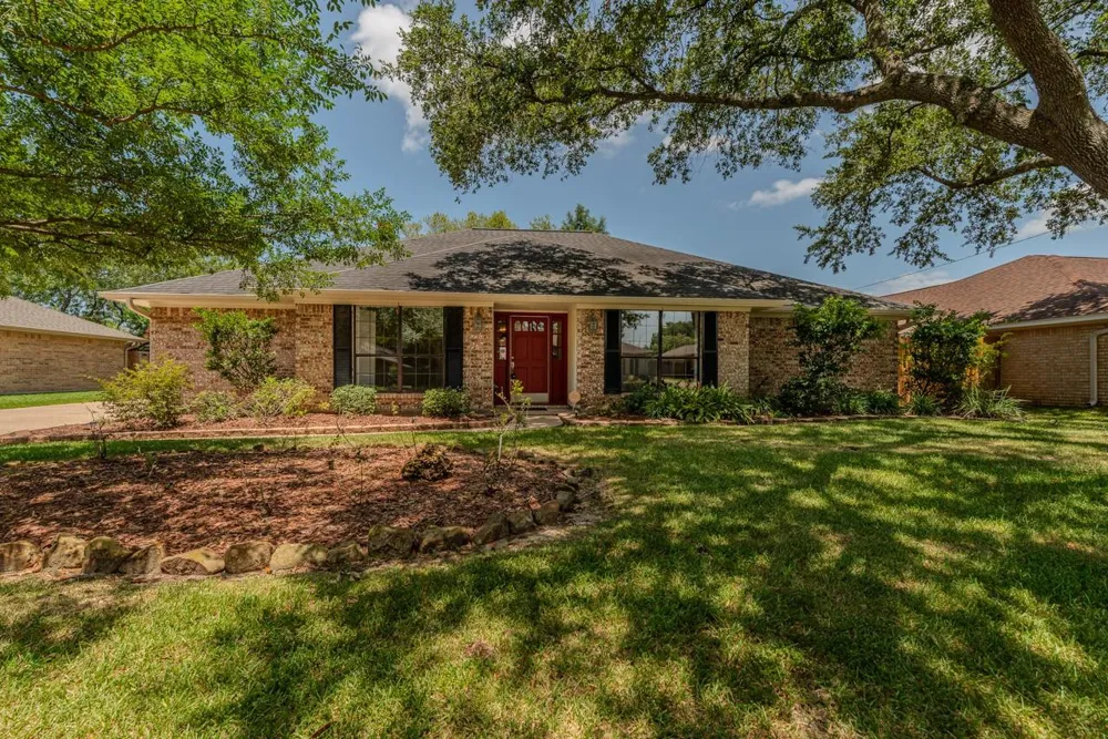 6960 Blarney Street Beaumont, TX 77706