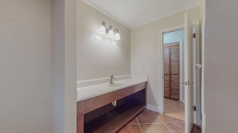 6960 Blarney Street Beaumont, TX 77706