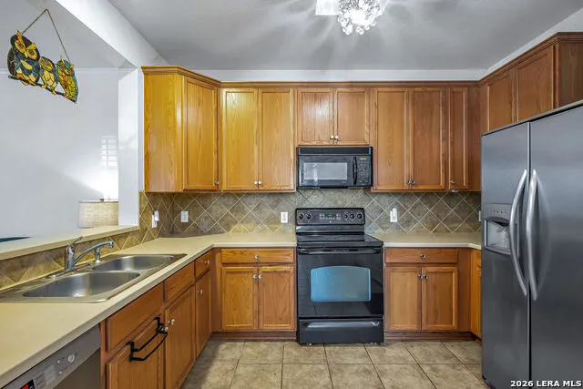 2502 Grayson Cir San Antonio, TX 78232