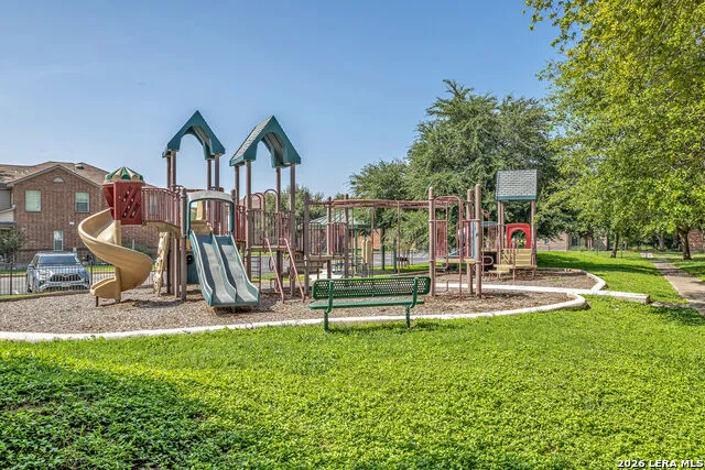 2502 Grayson Cir San Antonio, TX 78232