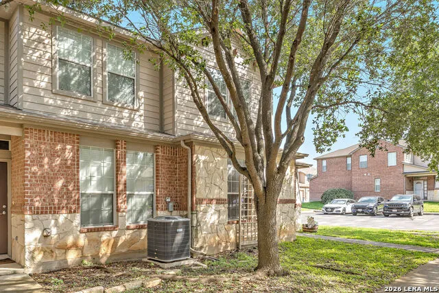 2502 Grayson Cir San Antonio, TX 78232