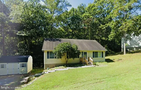 8433 SAILBOAT LANE
