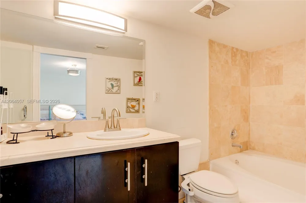 2307 NE 7th St #40 Hallandale Beach, FL 33009