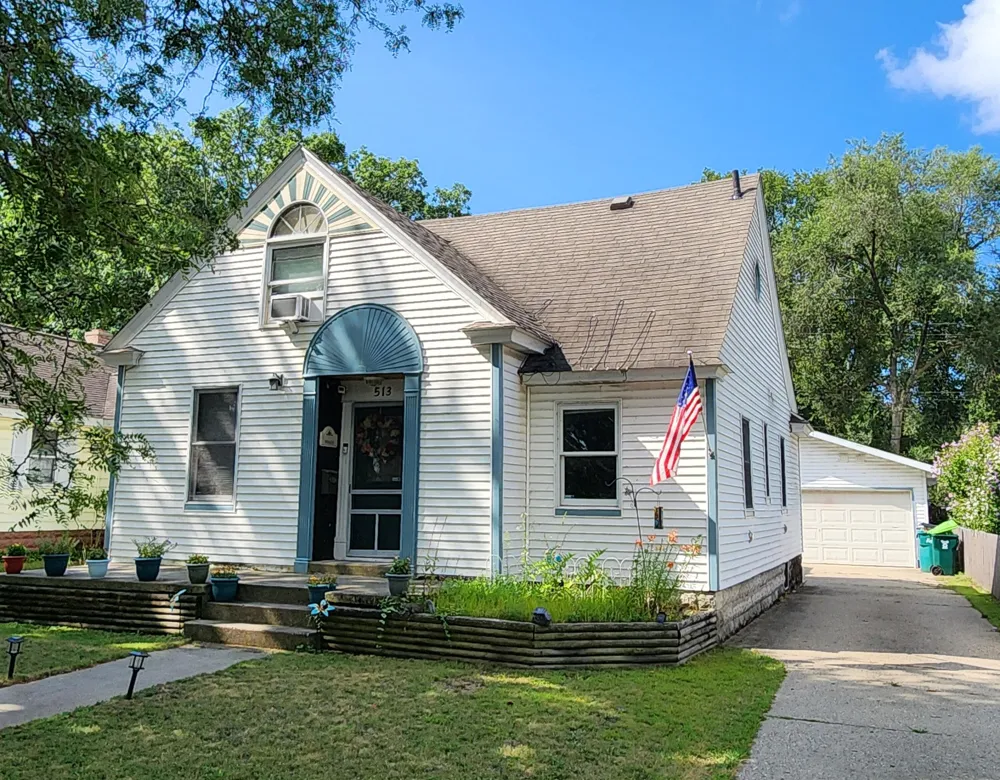513 Fowler Street North Muskegon City, MI 49445