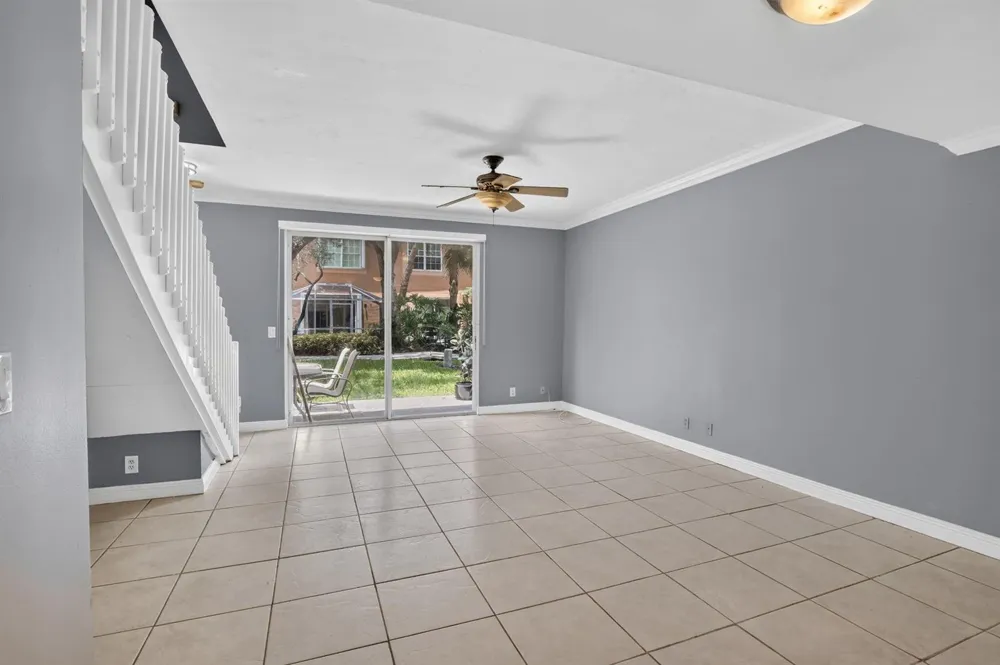 1603 Barcelona Way #3-32 Weston, FL 33327