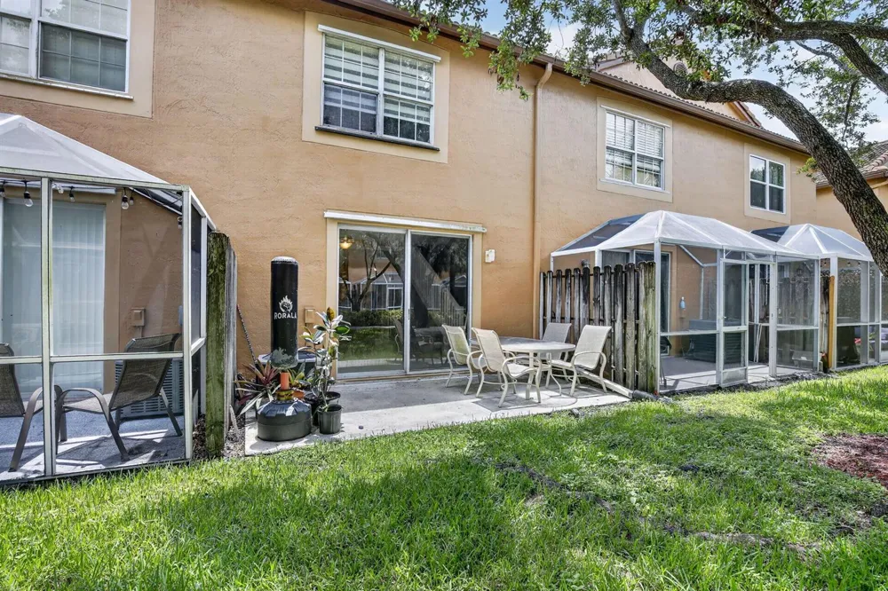 1603 Barcelona Way #3-32 Weston, FL 33327