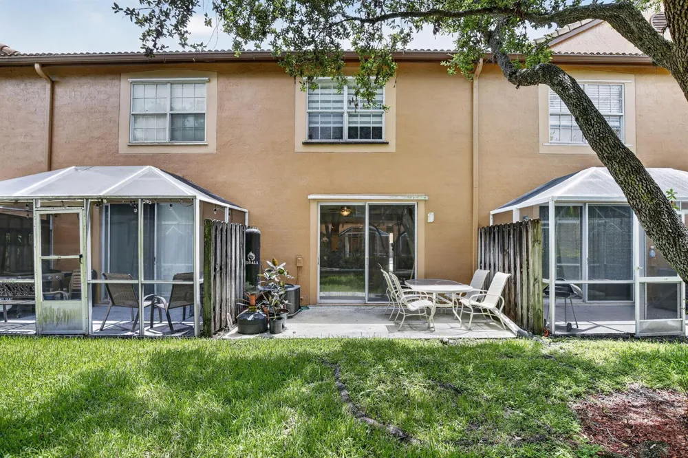 1603 Barcelona Way #3-32 Weston, FL 33327
