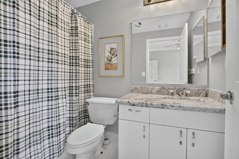 1603 Barcelona Way #3-32 Weston, FL 33327