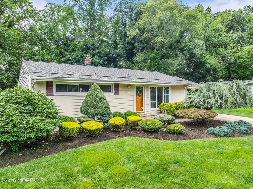 154 Parkview Terrace Lincroft, NJ 07738