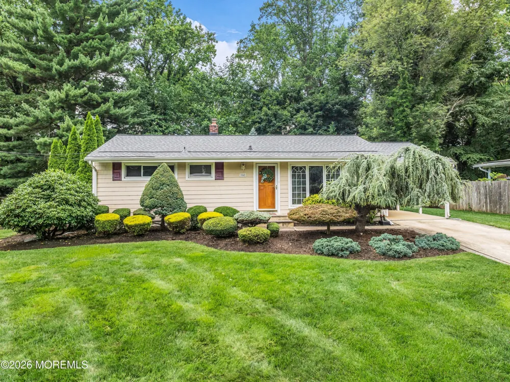 154 Parkview Terrace Lincroft, NJ 07738