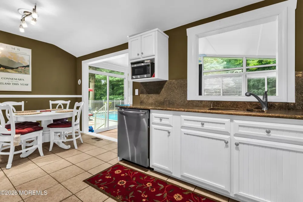 154 Parkview Terrace Lincroft, NJ 07738