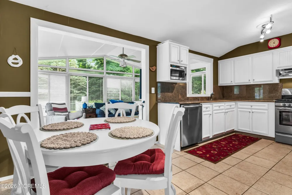 154 Parkview Terrace Lincroft, NJ 07738