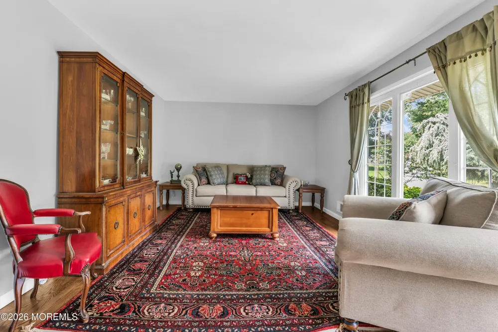 154 Parkview Terrace Lincroft, NJ 07738