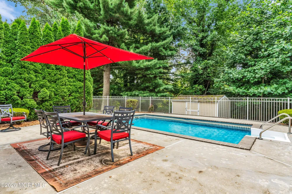154 Parkview Terrace Lincroft, NJ 07738