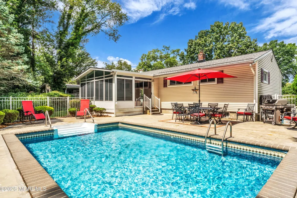 154 Parkview Terrace Lincroft, NJ 07738