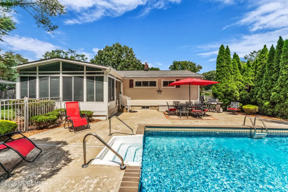154 Parkview Terrace Lincroft, NJ 07738