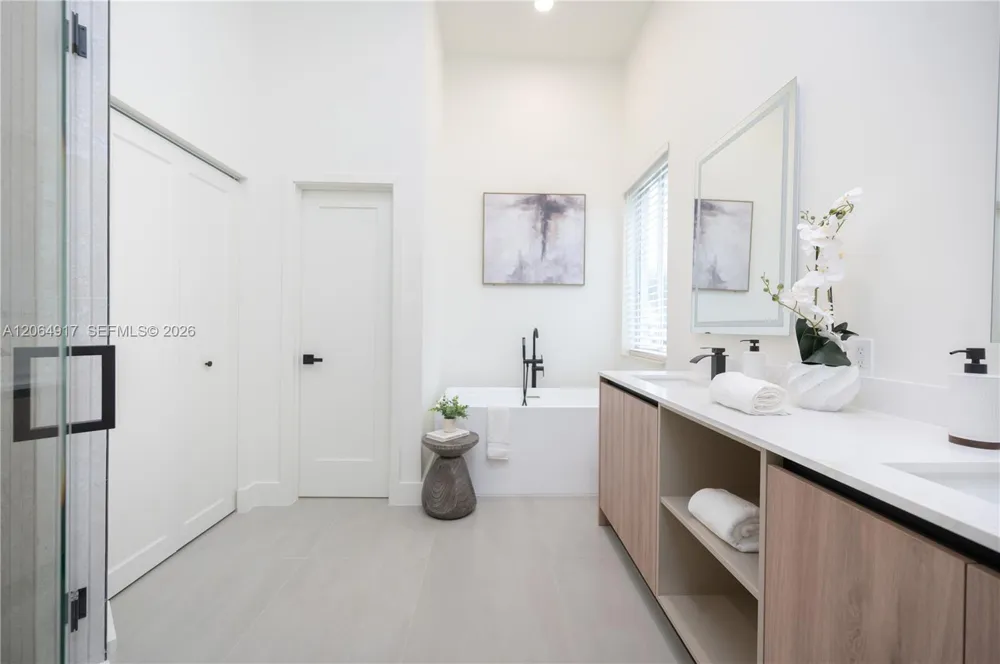 1357 Camellia Ln Weston, FL 33326