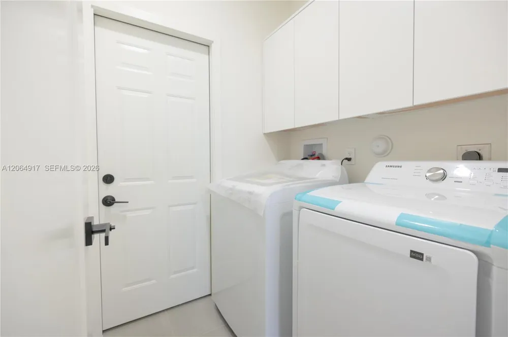 1357 Camellia Ln Weston, FL 33326