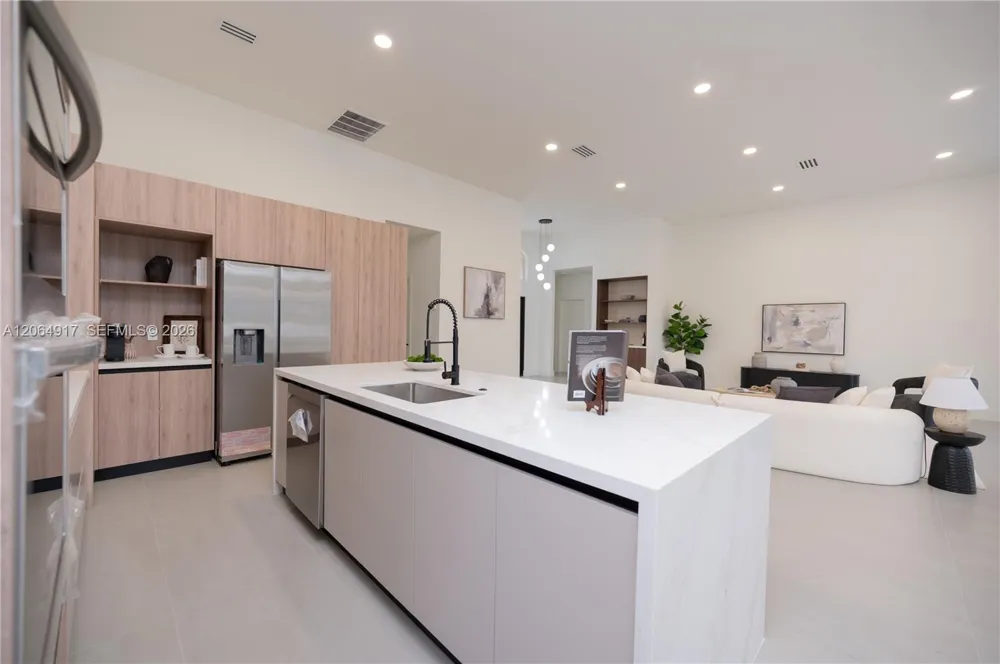 1357 Camellia Ln Weston, FL 33326