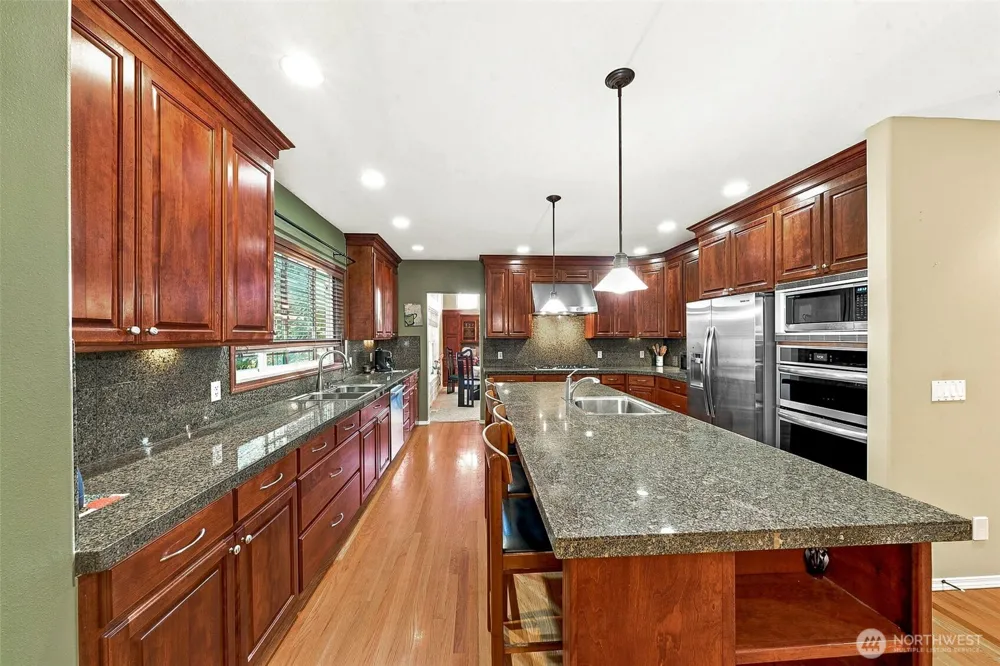 13915 SE 238TH PLACE Kent, WA 98042