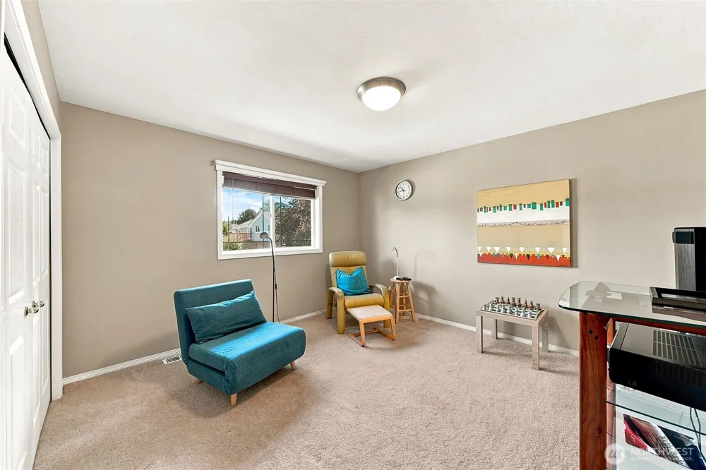 13915 SE 238TH PLACE Kent, WA 98042