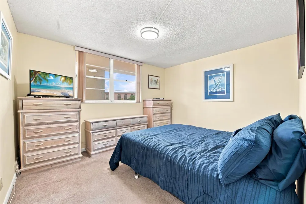 3231 HOLIDAY SPRINGS BOULEVARD #205 Margate, FL 33063