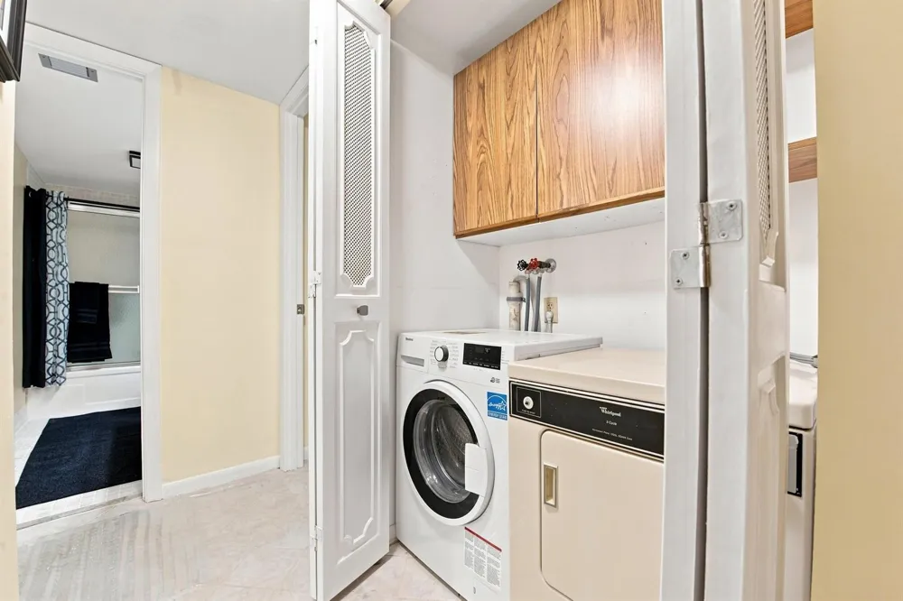 3231 HOLIDAY SPRINGS BOULEVARD #205 Margate, FL 33063