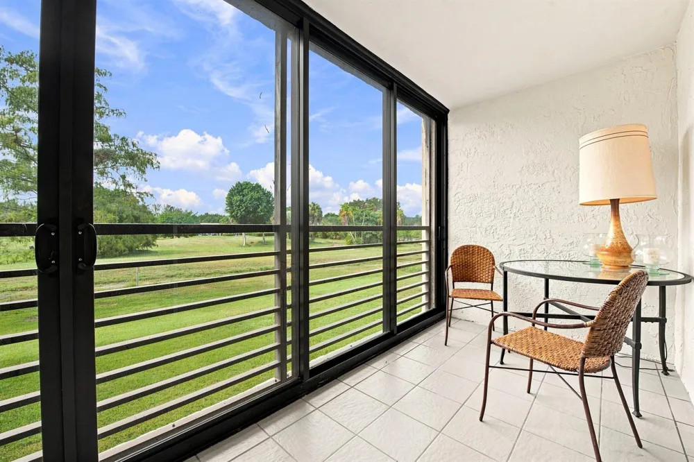 3231 HOLIDAY SPRINGS BOULEVARD #205 Margate, FL 33063