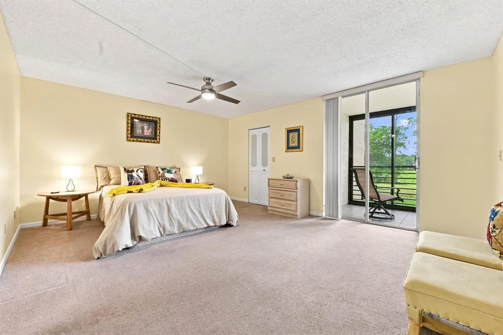 3231 HOLIDAY SPRINGS BOULEVARD #205 Margate, FL 33063