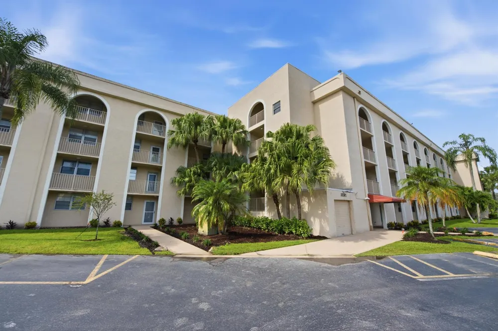 3231 HOLIDAY SPRINGS BOULEVARD #205 Margate, FL 33063