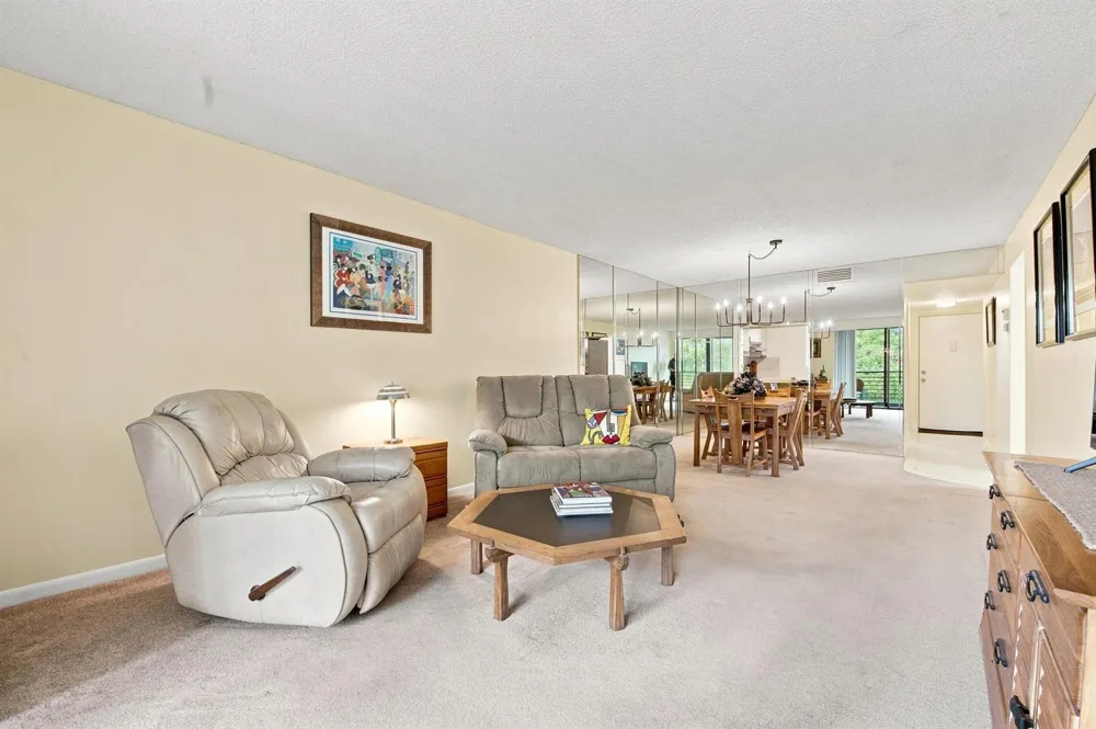 3231 HOLIDAY SPRINGS BOULEVARD #205 Margate, FL 33063
