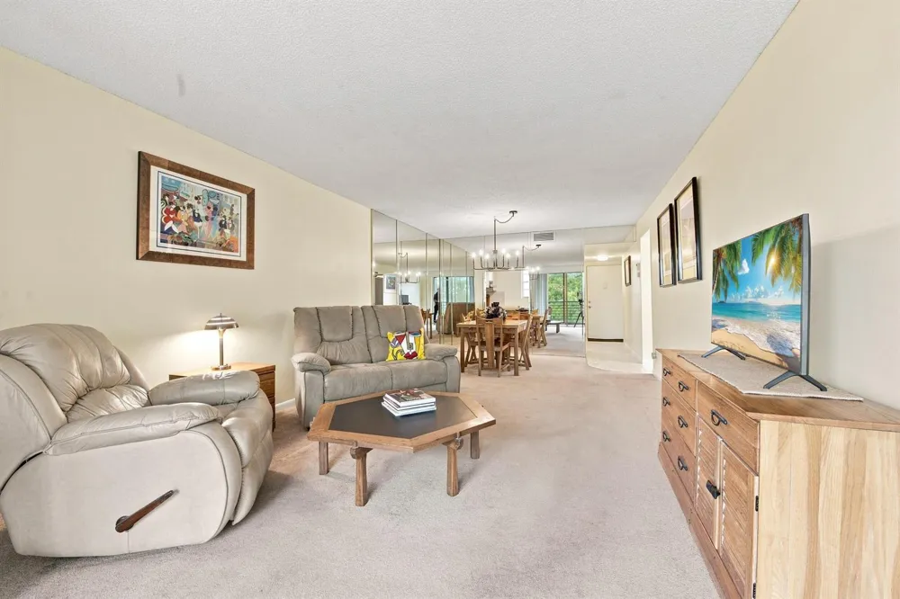 3231 HOLIDAY SPRINGS BOULEVARD #205 Margate, FL 33063
