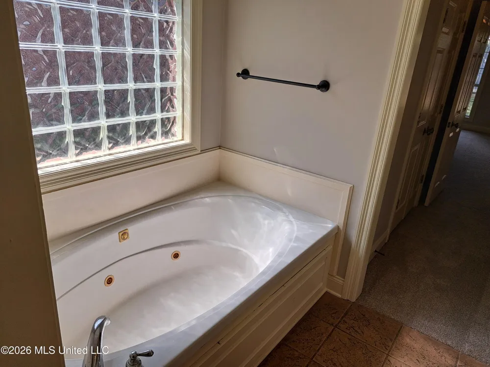 112 River Ridge Court Pearl, MS 39208