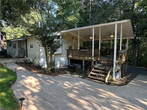 111 Hickory Circle