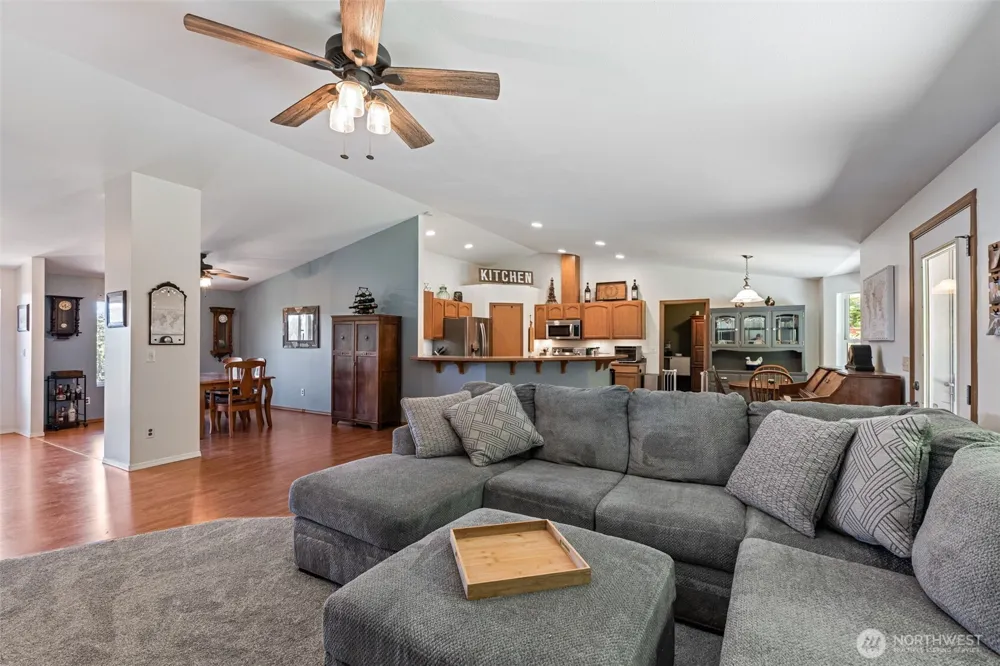 526 Haywire Road Winlock, WA 98596