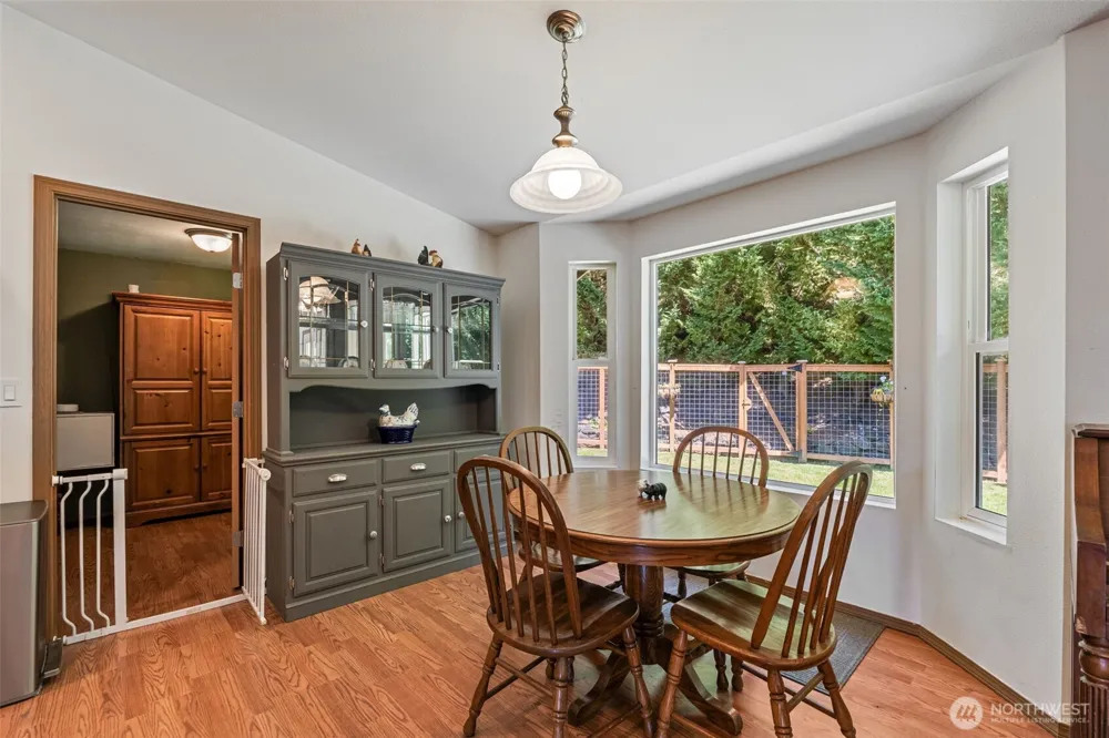 526 Haywire Road Winlock, WA 98596