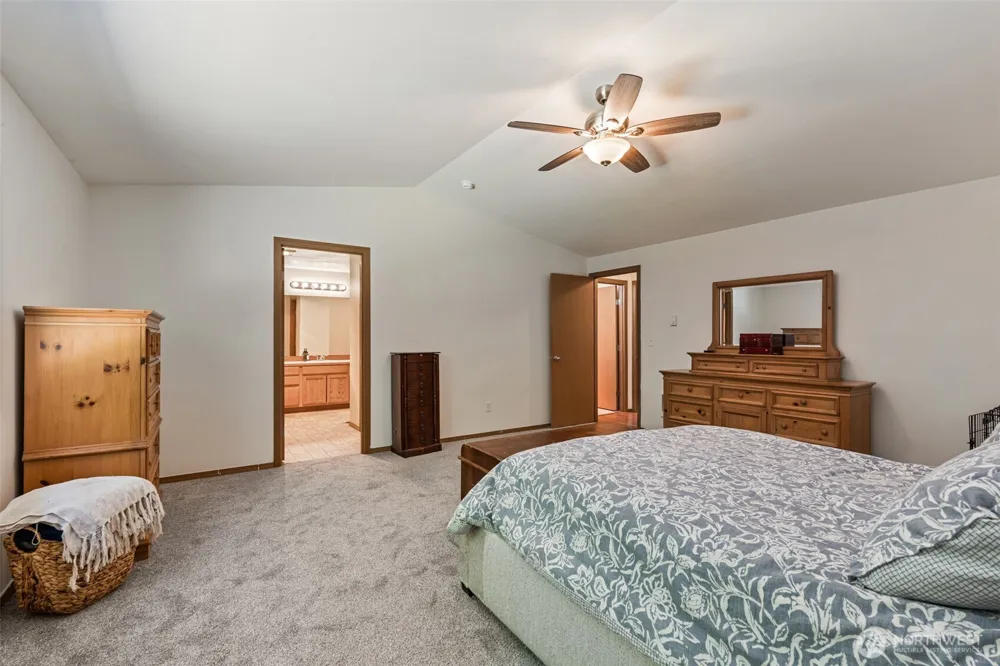 526 Haywire Road Winlock, WA 98596