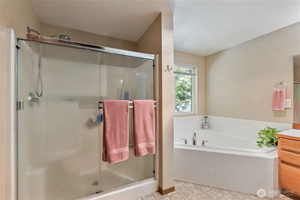 526 Haywire Road Winlock, WA 98596