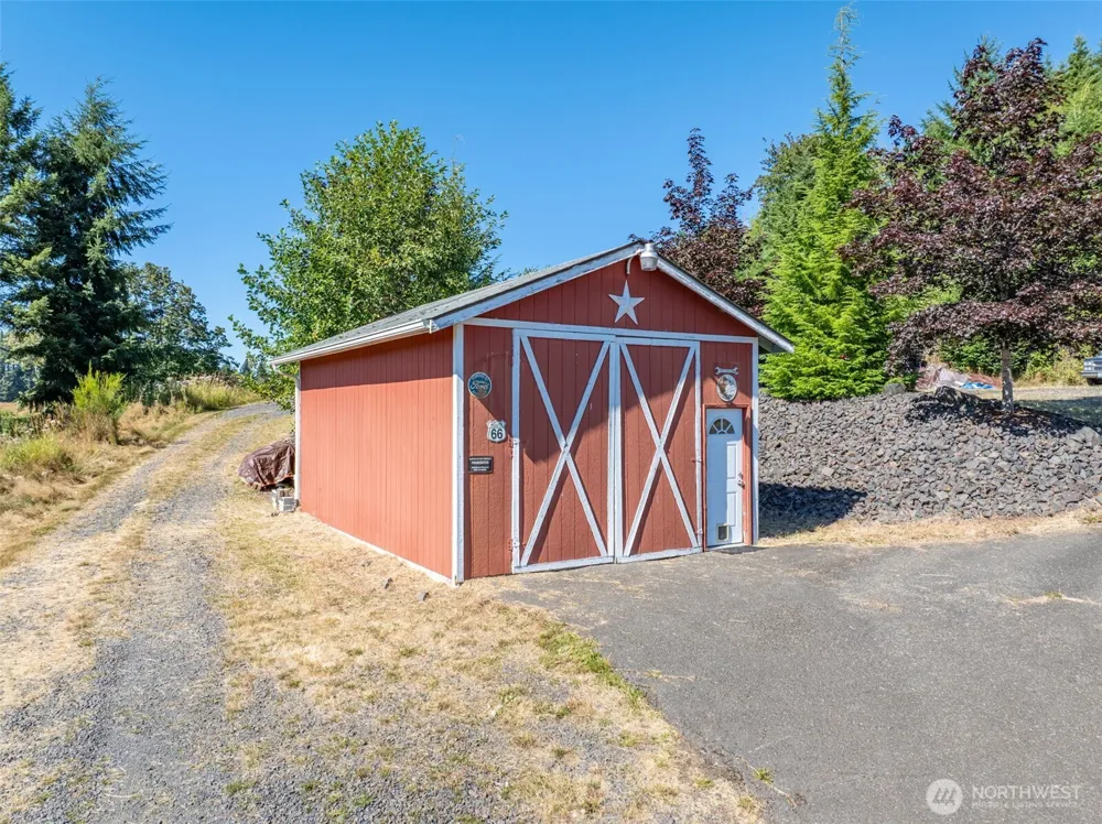 526 Haywire Road Winlock, WA 98596
