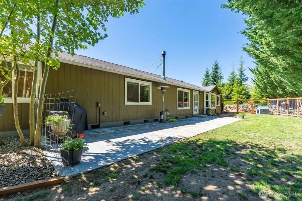 526 Haywire Road Winlock, WA 98596