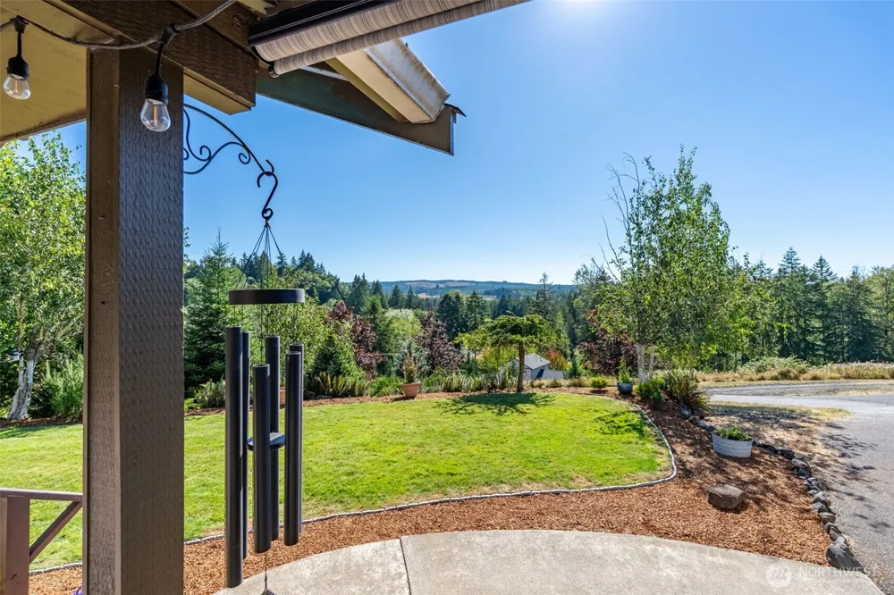 526 Haywire Road Winlock, WA 98596