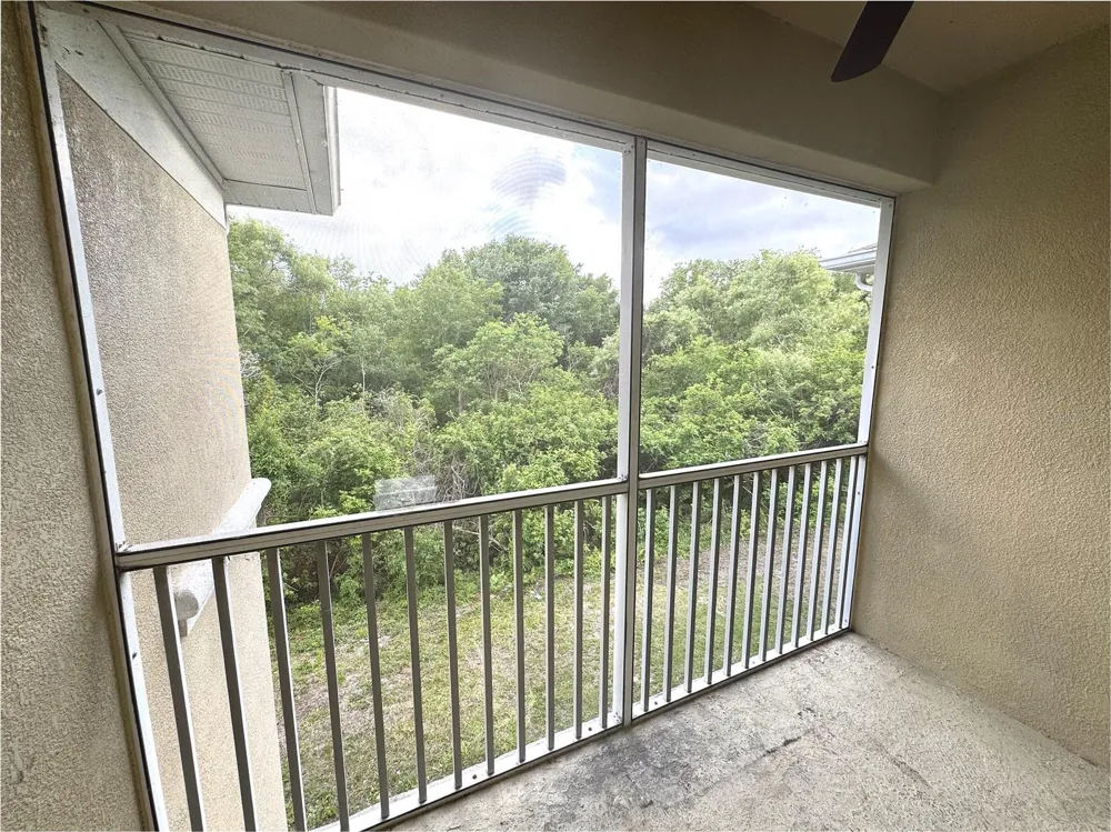 9621 LAKEDALE WAY #202 Riverview, FL 33578