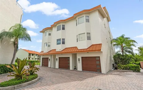 1593 PINELLAS BAYWAY S