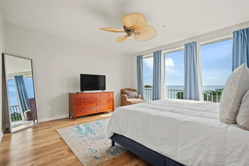 1593 PINELLAS BAYWAY S Tierra Verde, FL 33715